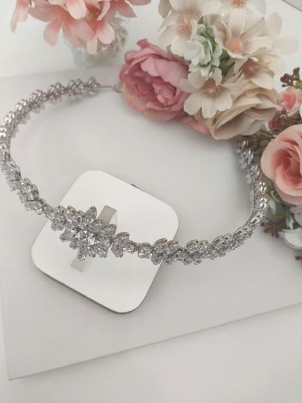 Tiara ou Porta Coque para Noivas Feita em Zirconias