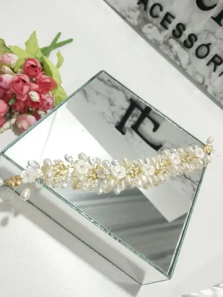 Arranjo Cabelo Noiva Floral Perola Dourado