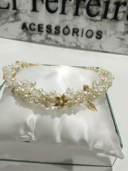 Arranjo Cabelo Noiva Perolas Dourado