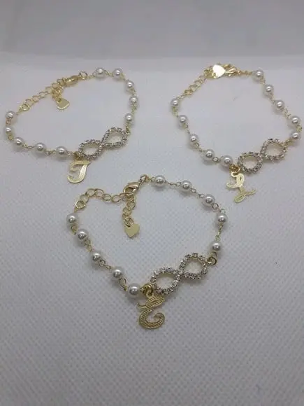 Pulseira para Madrinhas de Pérolas Infinito com Letra