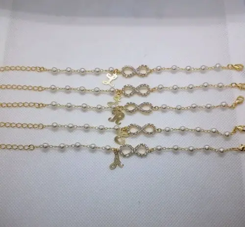 Pulseira para Madrinhas de Pérolas Infinito com Letra