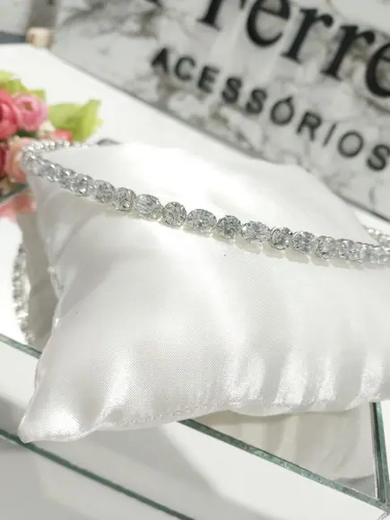 Tiara ou Porta Coque para Noivas Feita em Zirconias