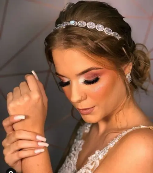 Tiara ou Porta Coque para Noivas Feita em Zirconias