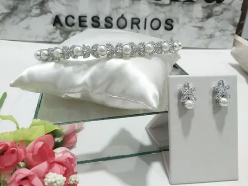 Tiara ou Porta Coque para Noivas Feita em Zirconias