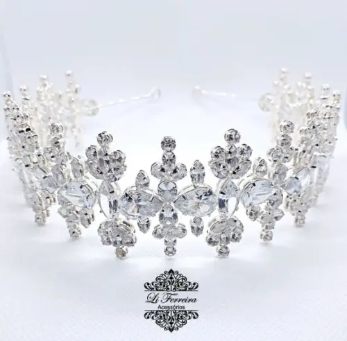 Tiara ou Porta Coque para Noivas Feita em Zirconias