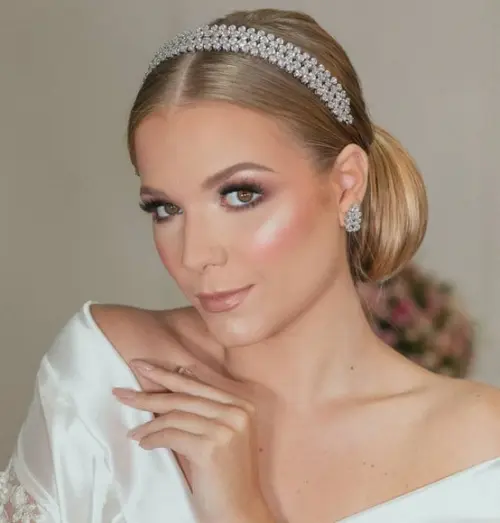 Tiara ou Porta Coque para Noivas Feita em Zirconias