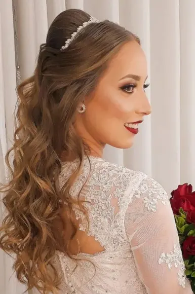 Tiara ou Porta Coque para Noivas Feita em Zirconias