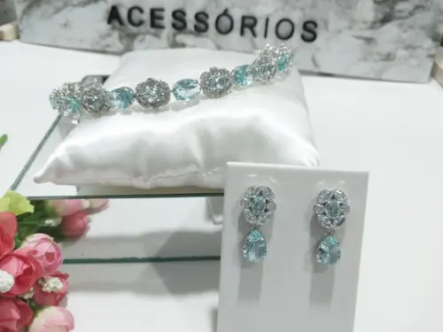 Tiara  Porta Coque para Noivas Feita em Zirconia Azul