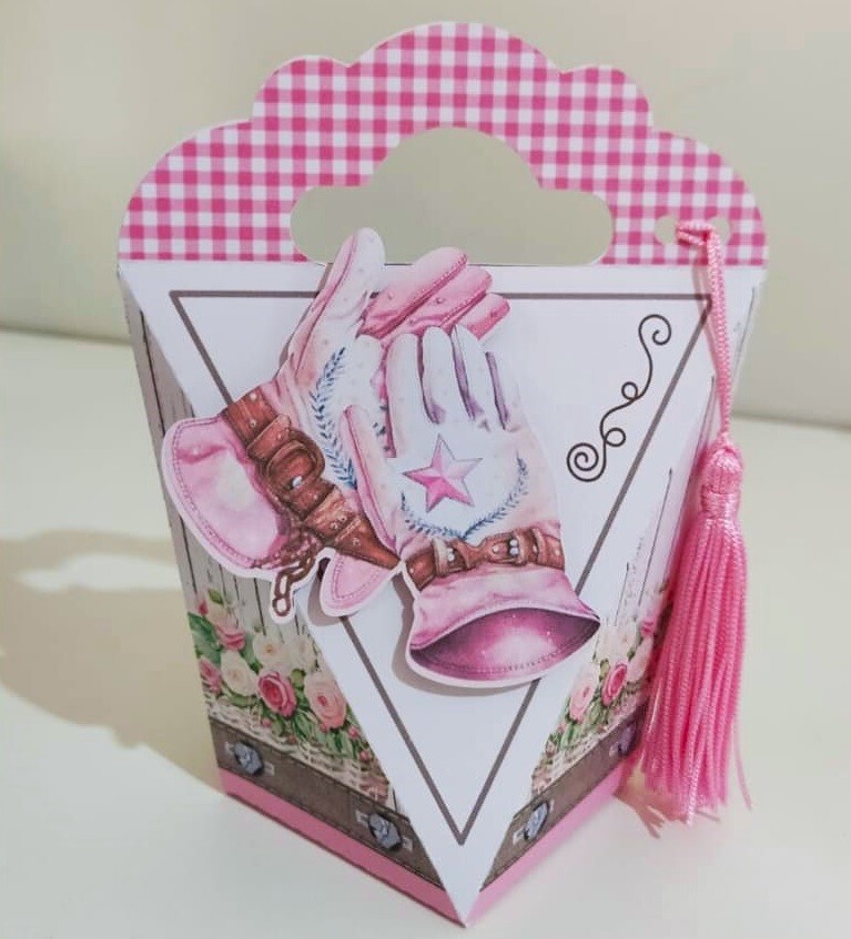 KIT FESTA PERSONALIZADO BOIADEIRA - COWGIRL (10 CAIXINHAS)