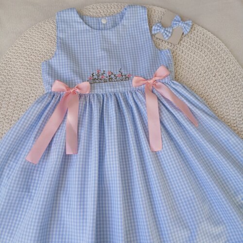 Vestido bebê xadrez azul bordado