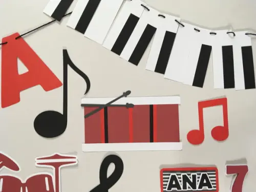 Decoração de Parede e Mesa - Festa Tema Musical
