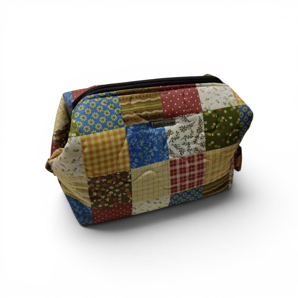 Kit Vintage Artesanal: Bolsa, Necessaire e Frasqueira