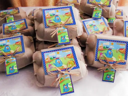 Caixinha de Ovos Galinha Pintadinha