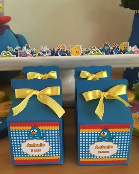 Caixinha Modelo Suspiro Galinha Pintadinha