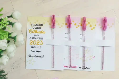 Card com Escovinha para Cílios Brinde Natalino