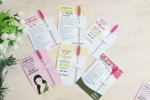 Card com Escovinha para Cílios Brinde Natalino