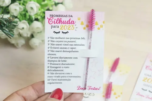 Card com Escovinha para Cílios Brinde Natalino
