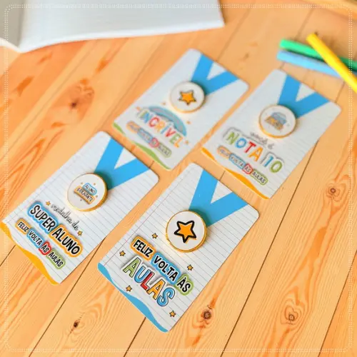 Card com Moeda de Chocolate Volta às Aulas