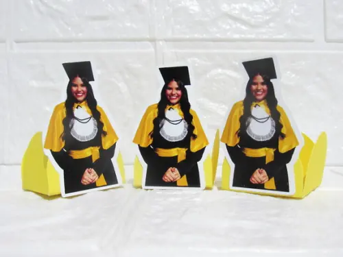 Forminha para Docinhos Carinha de Festa Formatura