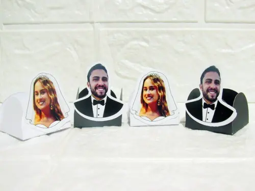 Forminha para Docinhos Carinha de Festa Noivos
