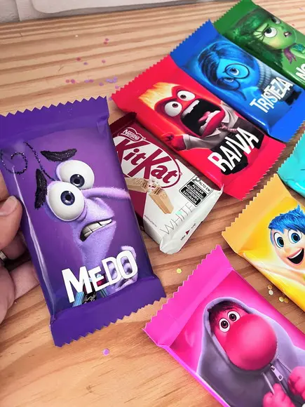 Kit Kat Personalizado Emoções Divertidamente