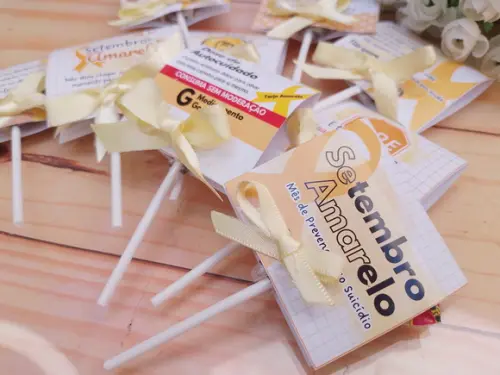 Pirulito com Capinha Personalizada Setembro Amarelo