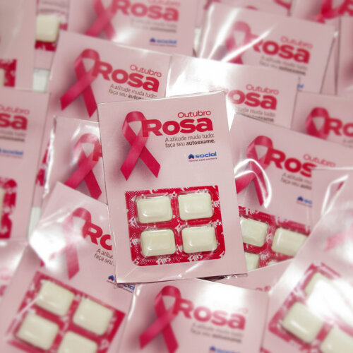 Card com Chiclete Brinde Outubro Rosa