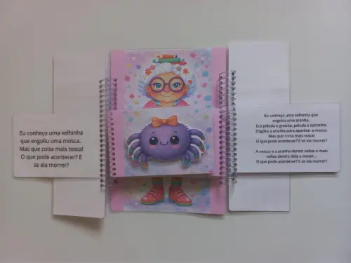 A VELHA QUE ENGOLIU UMA MOSCA - Livro Interativo