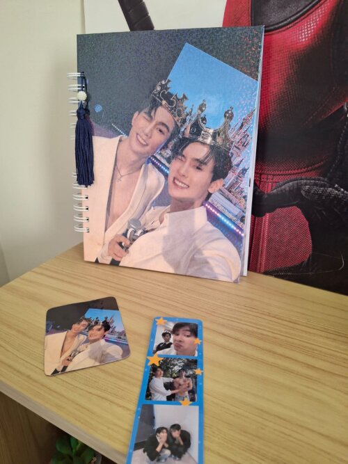 Caderno Personalizado FORCEBOOK,com Fotos entre as Folhas,  Folhas personalizadas, Calendário 2026/2027 + Brindes.