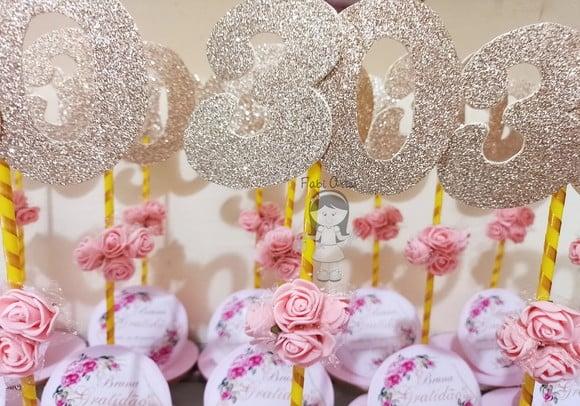 Centro de Mesa 30 Anos Rosa e Dourado