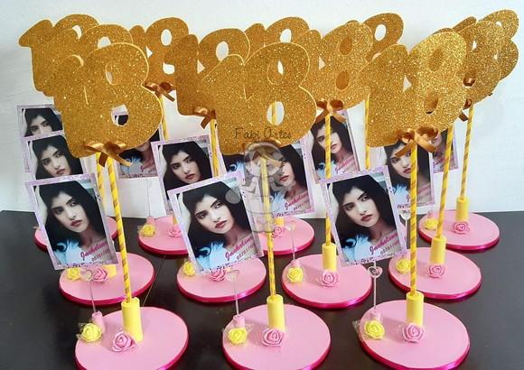 Centro de Mesa 18 Anos com Glitter e Foto