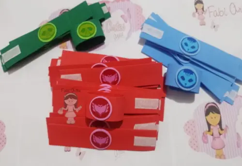 Kit 45 Máscaras e 45 Braceletes em Eva Imagem Impressa Pj