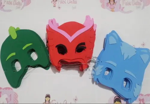 Kit 45 Máscaras e 45 Braceletes em Eva Imagem Impressa Pj