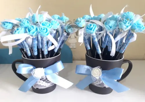 Lápis com Mini Rosas Azul Claro