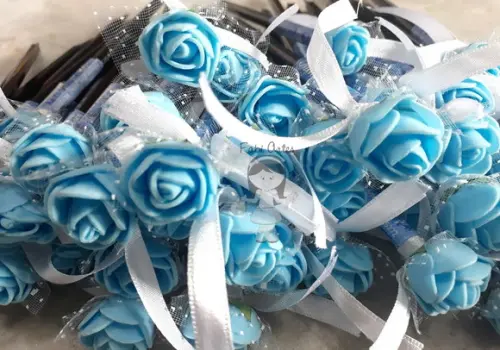 Lápis com Mini Rosas Azul Claro