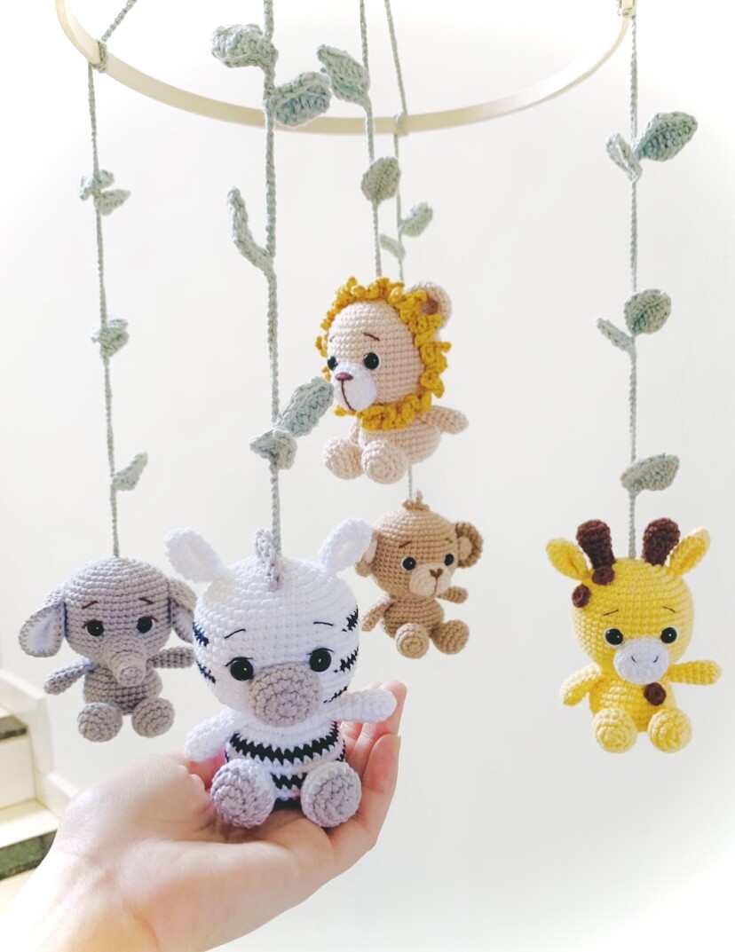 Móbile de berço amigurumi Safari