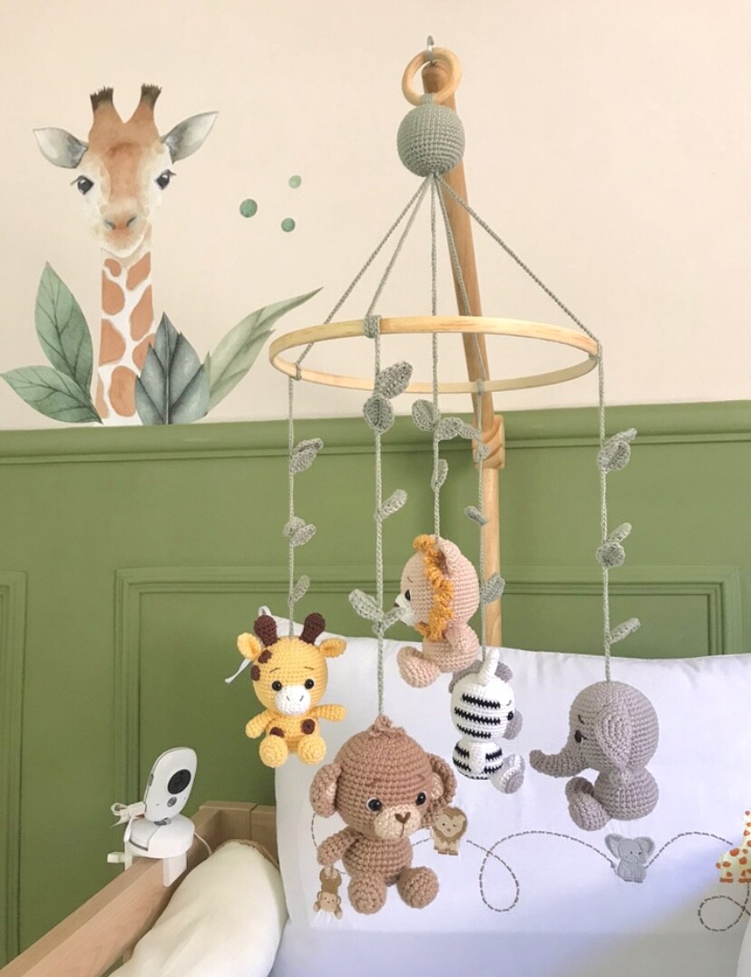 Móbile de berço amigurumi Safari