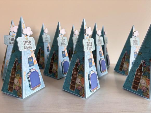 Kit Festa Volta ao Mundo 20 caixas Pirâmide
