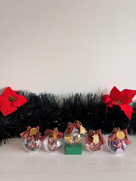Kit com 10 Bolinhas de Natal com Pingente + Brinde