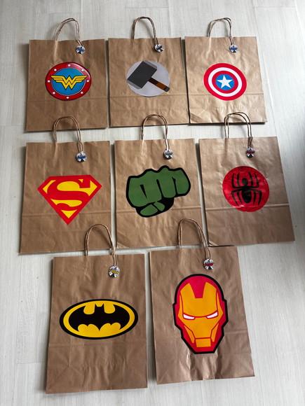 Kit com 20 Sacolas Festa Super Heróis