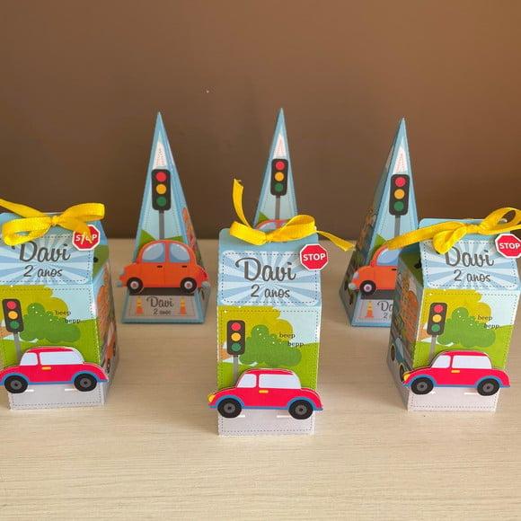 Kit com 20 caixas Festa Meios de Transporte