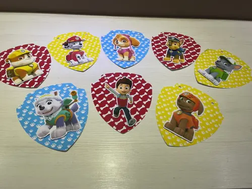 Bandeirolas Patrulha Canina (cordão com 8 Personagens )