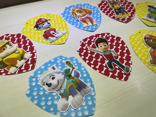 Bandeirolas Patrulha Canina (cordão com 8 Personagens )