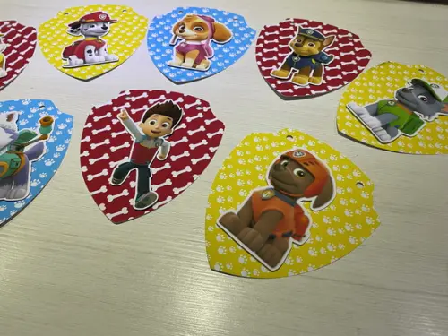 Bandeirolas Patrulha Canina (cordão com 8 Personagens )