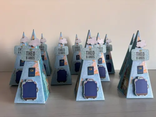 Kit Festa Volta ao Mundo 20 caixas Pirâmide