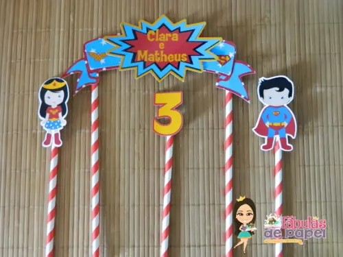 Topo de Bolo Super Man e Mulher Maravilha
