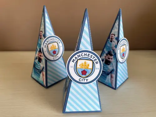 Kit Caixas Pirâmide Festa Manchester City 20 Itens