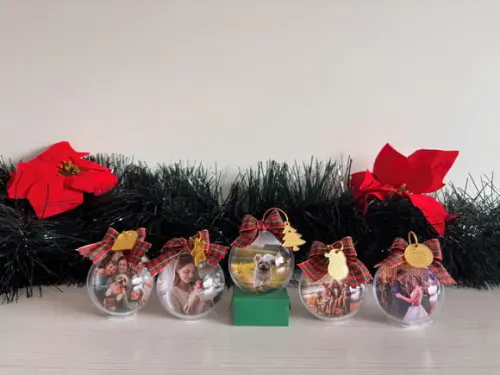 Kit com 10 Bolinhas de Natal com Pingente + Brinde