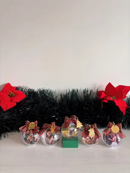 Kit com 10 Bolinhas de Natal com Pingente + Brinde