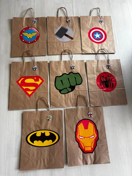 Kit com 20 Sacolas Festa Super Heróis